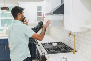 En el día a día, muchos electrodomésticos resultan imprescindibles. Cuando alguno falla, lo primero que buscamos es una solución rápida, cercana y profesional.
